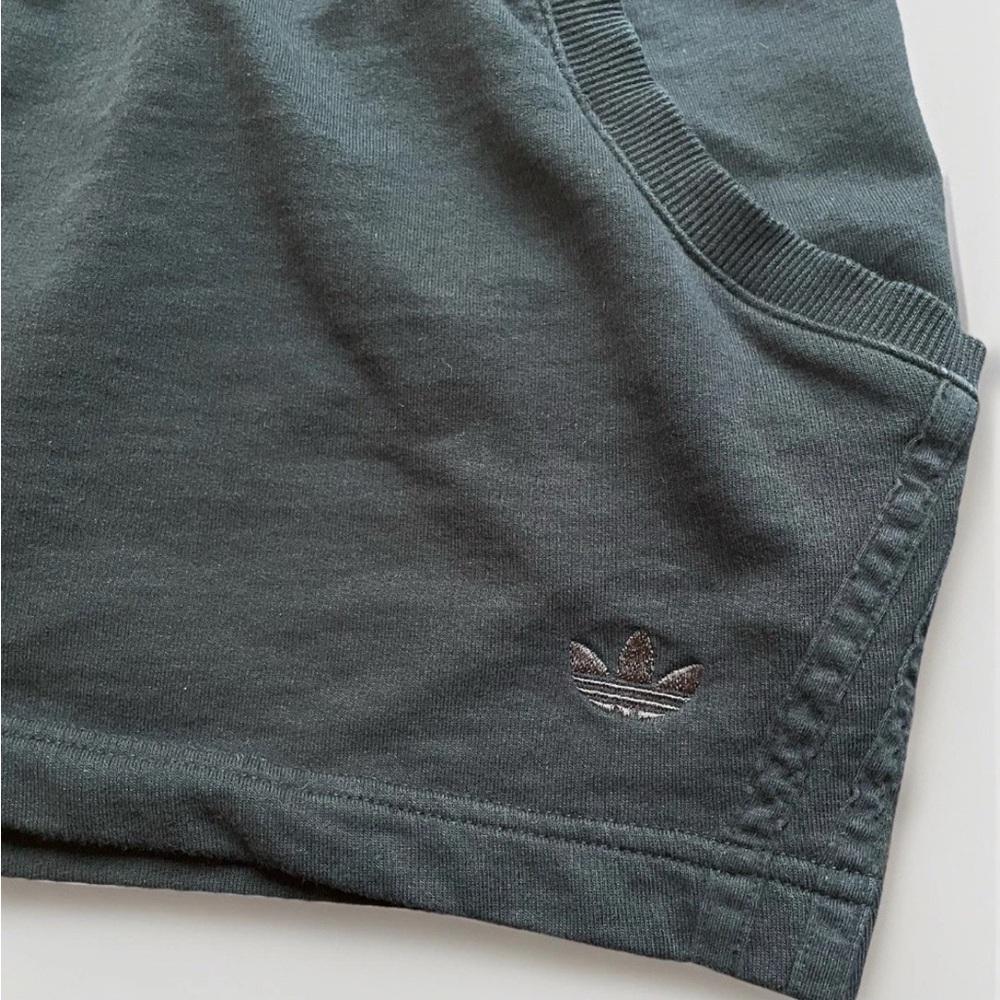Vintage Adidas Women’s Mini Skirt Black Size Medium 3 Stripes Embroidered Logo